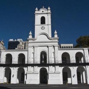 VESTIMENTA DE LA ÉPOCA COLONIAL