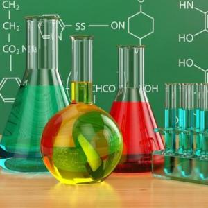 LOS MATERIALES : ESTRUCTURA Y COMPOSICION