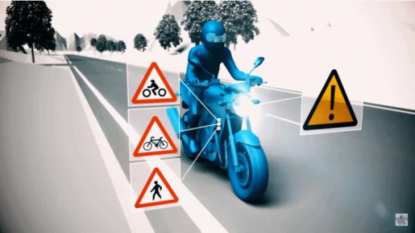 Precaución y respeto a manejar en la moto