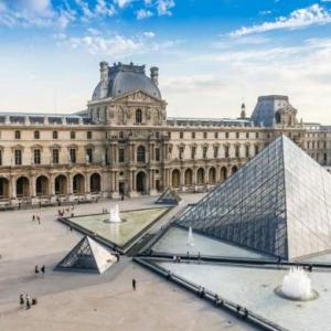 LOUVRE'S MUSEUM 