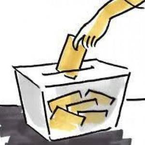 DE LA TRANSICIÓN A LA DEMOCRACIA.