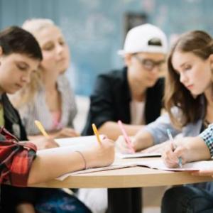 Imagen de portada del videojuego educativo: Juego de Aprendizaje Bachillerato, de la temática Tecnología