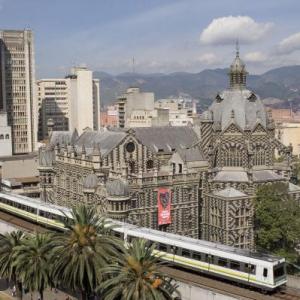 Imagen de portada del videojuego educativo: Lugares Representativos de nuestra ciudad Medellín, de la temática Cultura general
