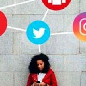 Imagen de portada del videojuego educativo: Redes sociales , de la temática Ciencias