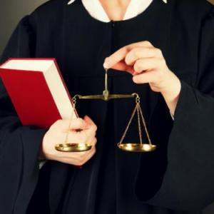 Imagen de portada del videojuego educativo: Derecho Comercial I, de la temática Derecho
