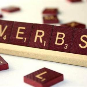 REGULARS AND IRREGULARS VERBS 