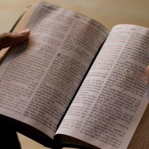 Imagen de portada del videojuego educativo: ¿Cuántos años tiene Dios?, de la temática Religión