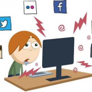 DESVENTAJAS DE LA INFORMATICA APLICADA EN LA EDUCACION
