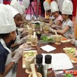 Imagen de portada del videojuego educativo: Verbos en ingles (kitchen), de la temática Cultura general