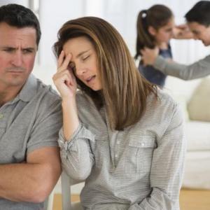 CONFLICTOS FAMILIARES