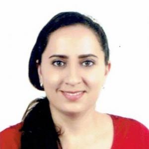 Juliana Elizabet  Loayza Apolo