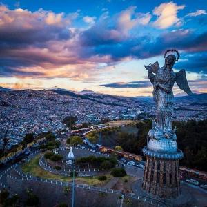 Lo Bello: (Arte, artesanía, música, estética personal)