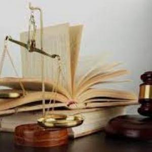 Derecho público y privado.