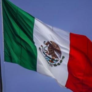 Imagen de portada del videojuego educativo: Trivia sobre la Bandera de México, de la temática Cultura general