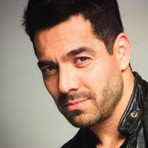 omar chaparro y 4 mas
