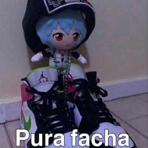 Lory.-. ????
