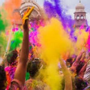 TRIVIA  DE PREGUNTAS   FIESTA HOLI 