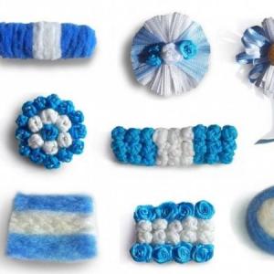 De colores celeste y blanco