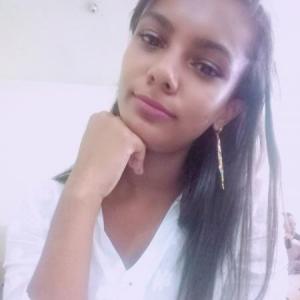 ESTEFANI  LEEN CARRIEL