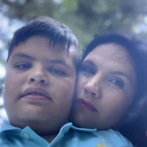 Mtra Gloria  Flores