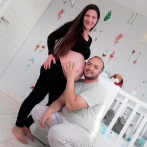 Portada del juego CONOCIENDO A MAMÁ Y PAPÁ – Artes