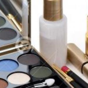 MAQUILLAJE.