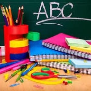 LES FOURNITURE SCOLAIRES EN FRANCAIS