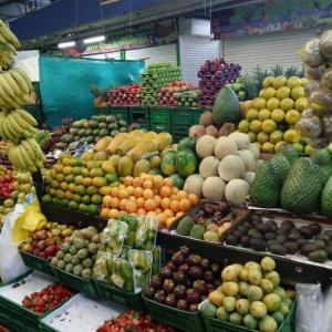 Comprar: verbo querer, tener, costar