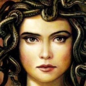 Imagen de portada del videojuego educativo: ¿Medusa mitologia griega., de la temática Cultura general