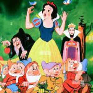 SNOW WHITE AND THE 7 DWARFS