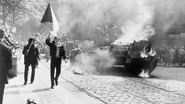 Rebelión de Hungría y Primavera de Praga
