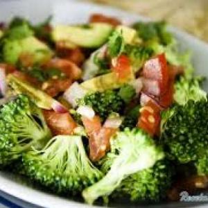 Preparo una ensalada de verduras VIII