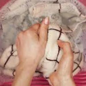 Lavo los secadores de la cocina y la toalla de manos de casa
