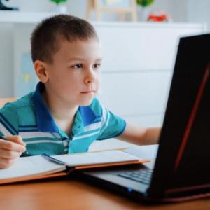 La  educación a distancia